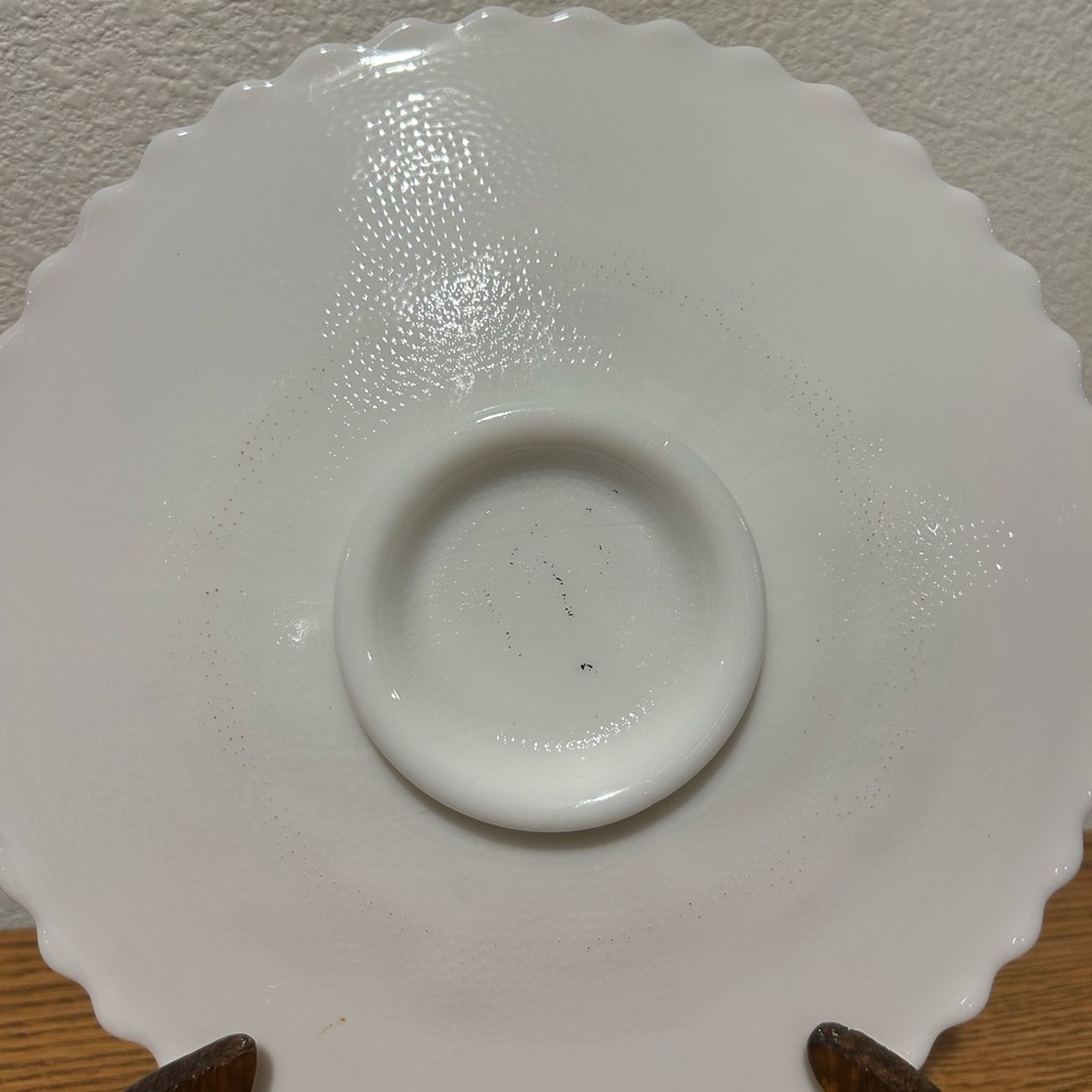 Vintage Milk Glass White Windmill Art Glass Plate - Picture 3 of 6